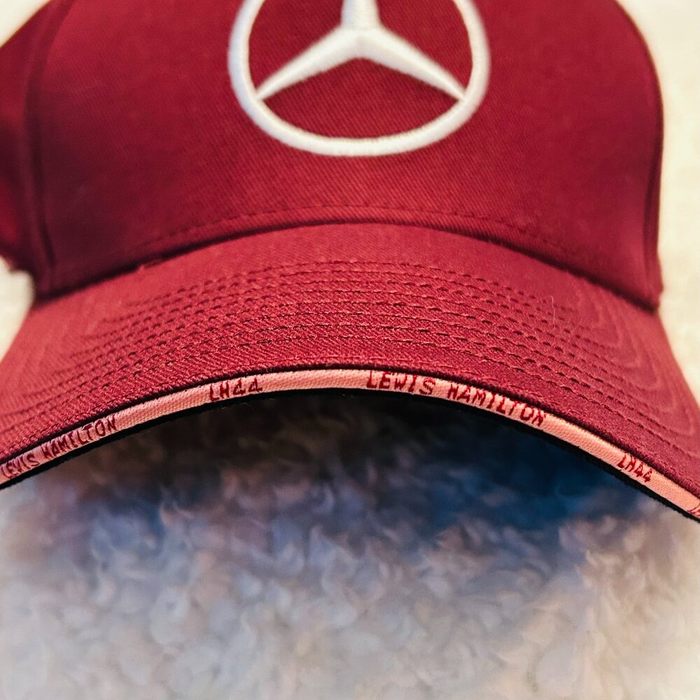 Mercedes - AMG Petronas F1 Lewis Hamilton 2018 Singapore Night Race Cap